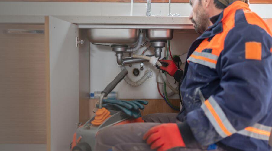 Professional emergency plumbing in Holy Cross, IA
